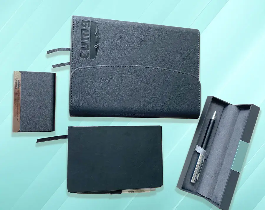 Подарочный набор от издательства Сегмент фото